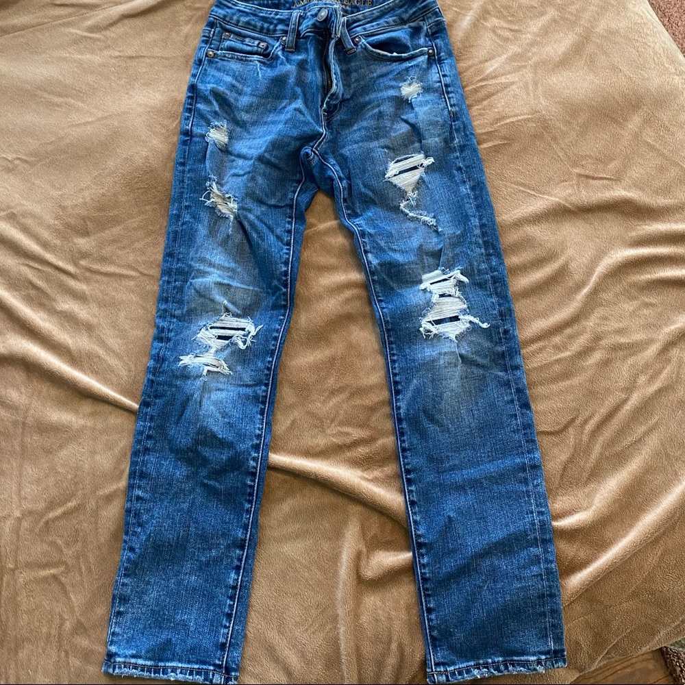 American Eagle size 28 ripped Men’s jeans,